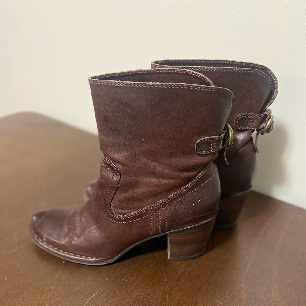 Frye Lucinda Short Boot Bootie 7